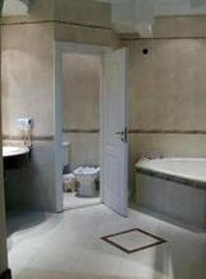 фото отеля Hotel A&B International