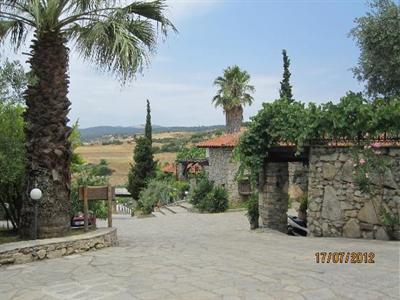 фото отеля Geranion Village