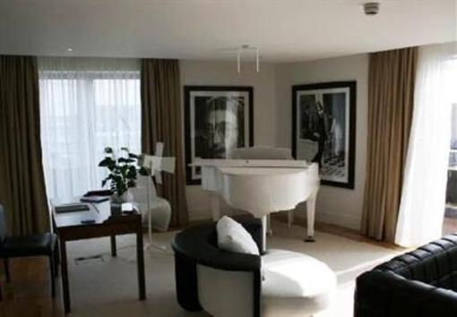 фото отеля Hard Days Night Hotel