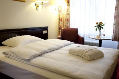 фото отеля Sachsenwald Hotel Reinbek