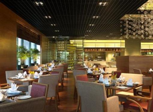 фото отеля One World Hotel
