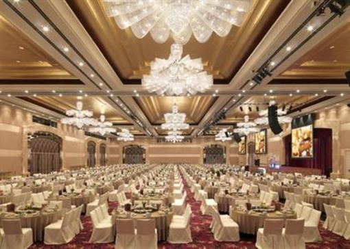 фото отеля One World Hotel