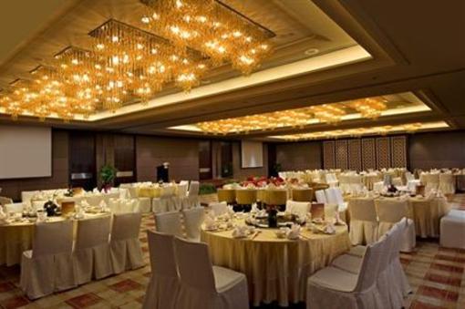 фото отеля One World Hotel