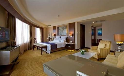 фото отеля One World Hotel