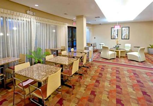 фото отеля TownePlace Suites Columbia SE Fort Jackson