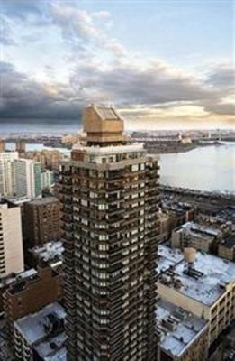 фото отеля Marmara Manhattan Hotel