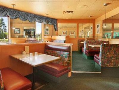 фото отеля Ramada Inn Coquitlam