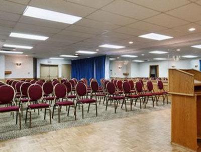 фото отеля Ramada Inn Coquitlam