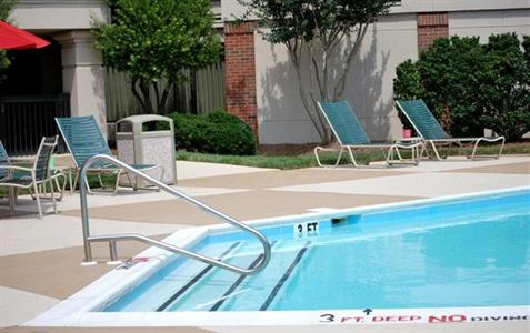 фото отеля Hampton Inn Capital Boulevard North Raleigh