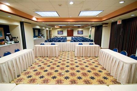 фото отеля Hampton Inn Capital Boulevard North Raleigh