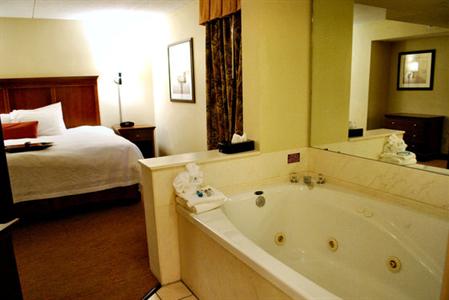 фото отеля Hampton Inn Capital Boulevard North Raleigh