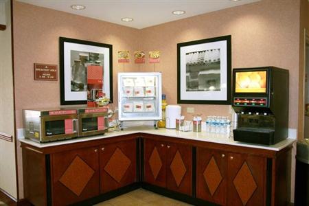 фото отеля Hampton Inn Capital Boulevard North Raleigh