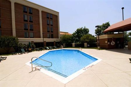 фото отеля Hampton Inn Capital Boulevard North Raleigh