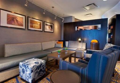 фото отеля Courtyard by Marriott Madison East