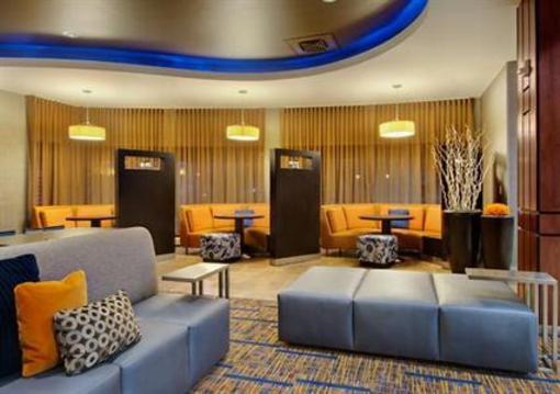 фото отеля Courtyard by Marriott Madison East