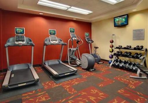 фото отеля Courtyard by Marriott Madison East