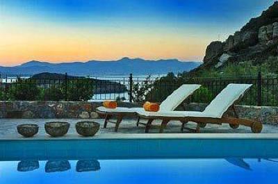 фото отеля Istron Villas