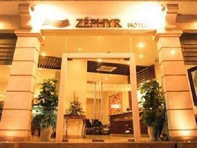 фото отеля Zephyr Hotel