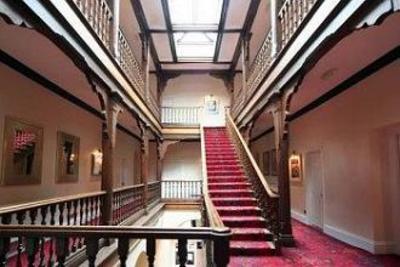 фото отеля Knighton Hotel
