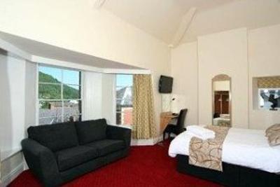 фото отеля Knighton Hotel