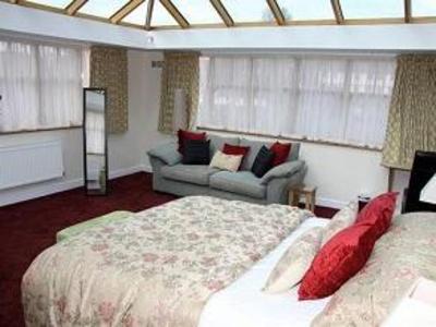 фото отеля Knighton Hotel