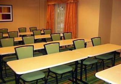 фото отеля Fairfield Inn & Suites by Marriott Newark Liberty International Airport