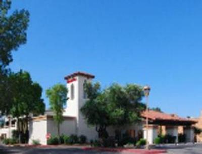 фото отеля Ramada Foothills Inn & Suites