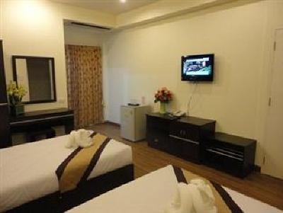 фото отеля Tharakiree Place Hotel