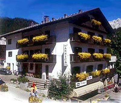 фото отеля Arnica Garni Hotel Pinzolo