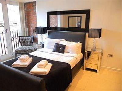 фото отеля Signature Living Call Direct & Save