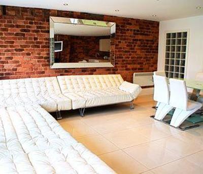 фото отеля Signature Living Call Direct & Save