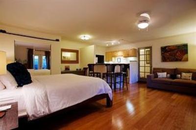 фото отеля Paia Inn Hotel