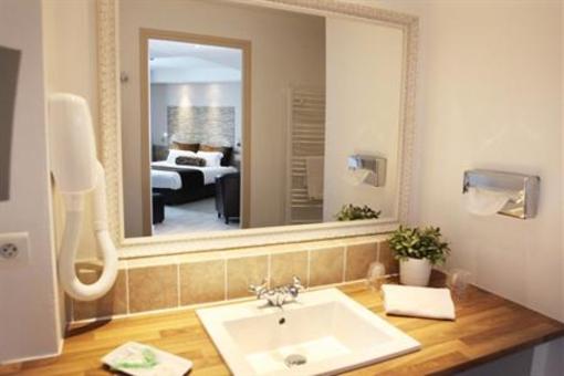 фото отеля Citotel Les Voyageurs Hotel Fougeres