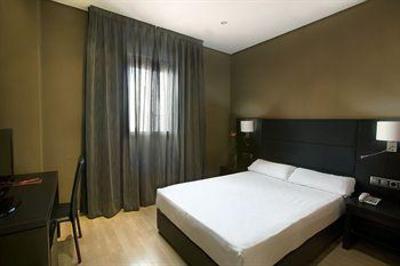 фото отеля Hotel Medium Virgen de los Reyes