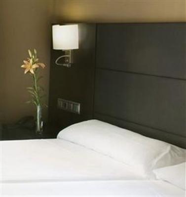 фото отеля Hotel Medium Virgen de los Reyes