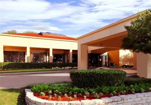 фото отеля Courtyard Dallas Richardson at Spring Valley