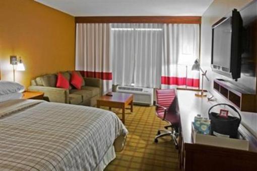 фото отеля DoubleTree by Hilton Raleigh-Cary