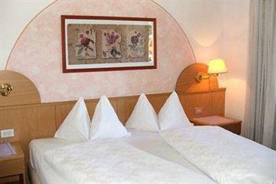 фото отеля Hotel Azola