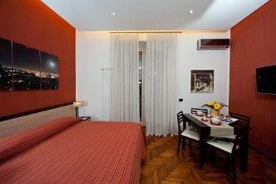 фото отеля Bed & Breakfast Chiaia 32