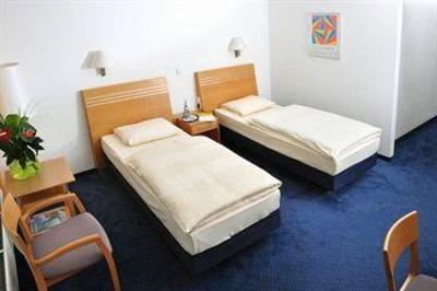 фото отеля Neotel Stuttgart