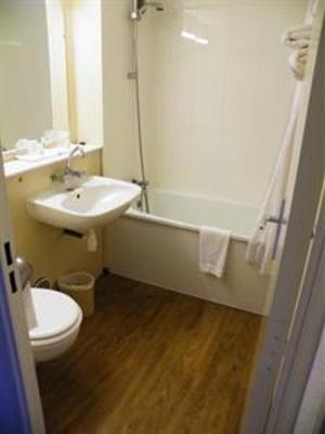 фото отеля Campanile Hotel Mayenne