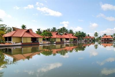фото отеля Lake Palace Resort Alleppey