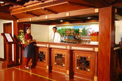 фото отеля Lake Palace Resort Alleppey