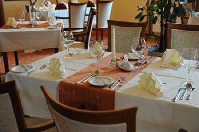 фото отеля Hotel Podhrad Hluboka nad Vltavou