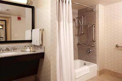 фото отеля Doubletree Pittsburgh/Monroeville Convention Center