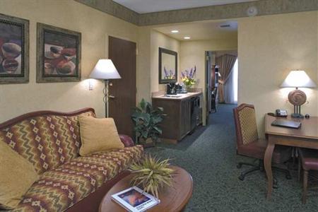 фото отеля Embassy Suites Hotel Albuquerque