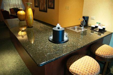 фото отеля Embassy Suites Hotel Albuquerque