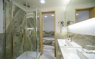 фото отеля Majestic Mountain Charme Hotel