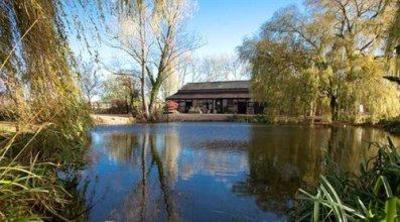 фото отеля North End Barns