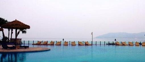 фото отеля Country Garden Silver Beach Hotel